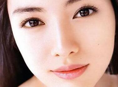 开眼角手术后会不会留下疤痕,内眼角手术,开眼角手术的疤痕