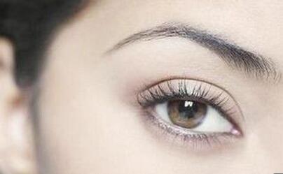 吸脂祛眼袋的方法