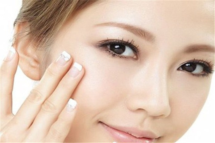 先天性上眼睑下垂