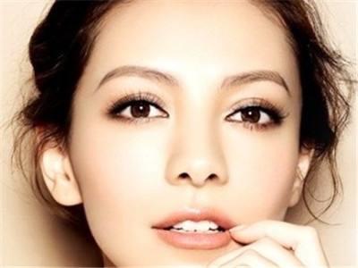 埋线双眼皮宽窄不一样怎么办