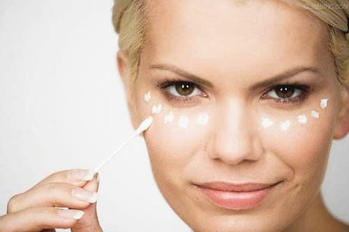 去除黑眼圈的方法