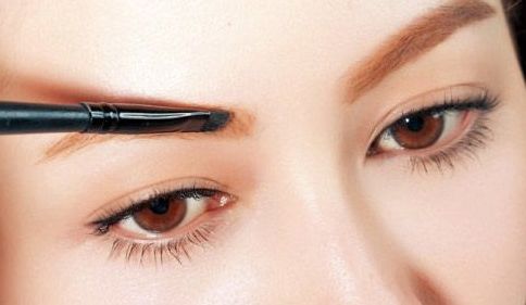 做眉毛种植多少钱