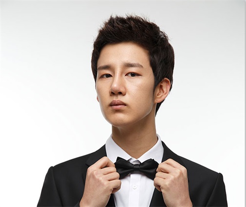 双眼皮 开眼角 定制隆鼻 隆下颏