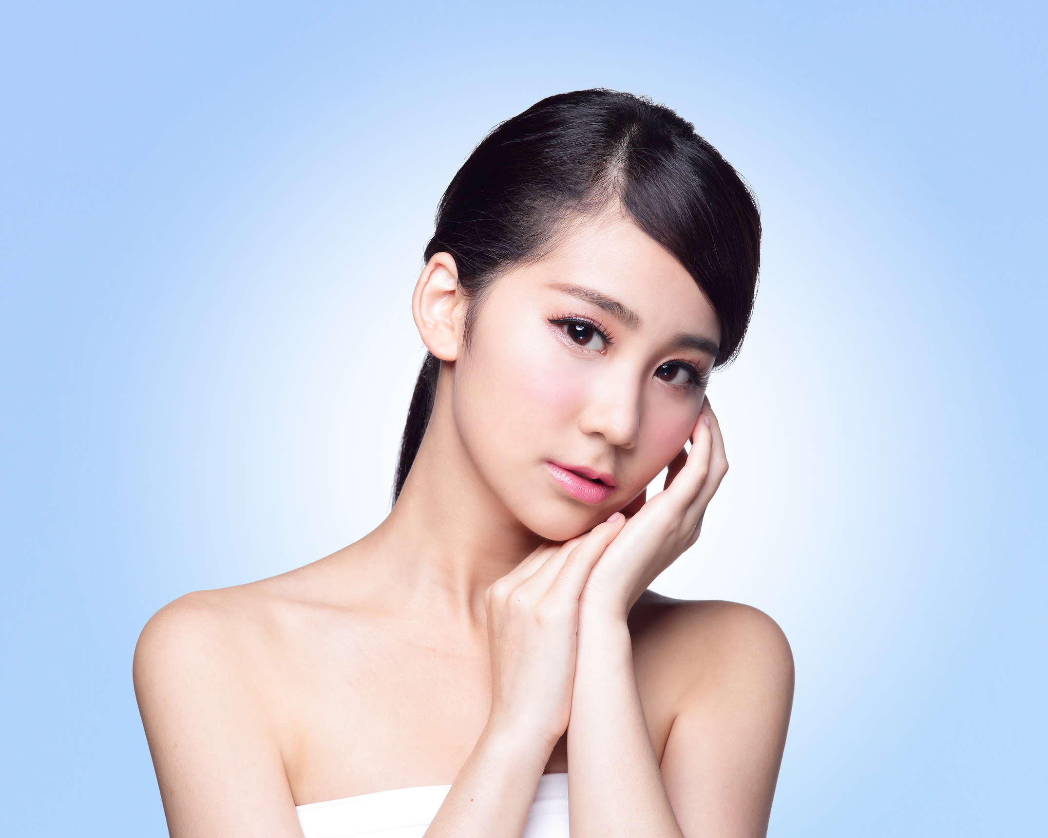 去眼袋手术多少钱