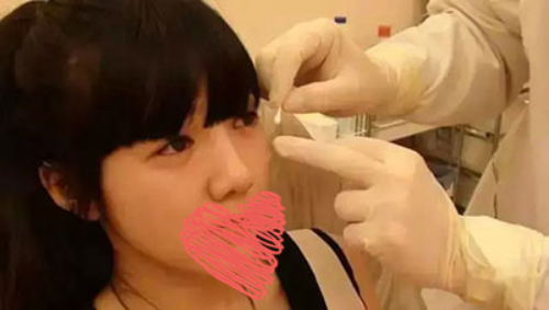 不夸张 这位MM丰卧蚕后真的超甜美!