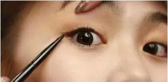 怎么画开眼角妆