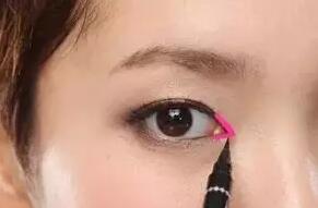 怎么画开眼角妆