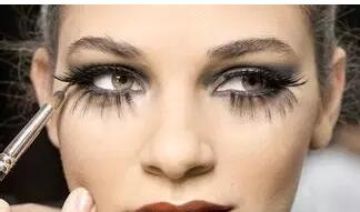 怎么画开眼角妆