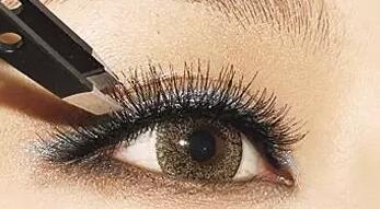 怎么画开眼角妆