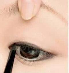 怎样画开眼角妆