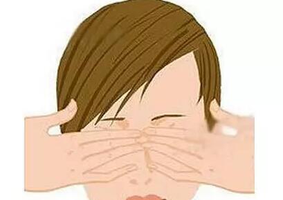 哪个眼霜去眼袋好用？仔细瞧瞧吧！