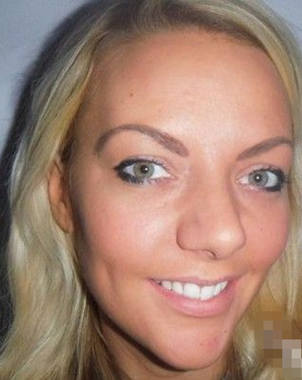 英国名模眉形成整形模板 多名女子照着种植